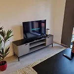 Luxe Two Bedroom Flat In Birmingham With Free Wifi