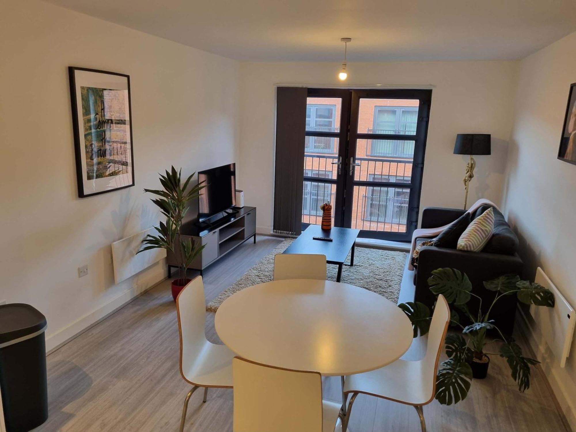 Luxe Two Bedroom Flat In With Free Wifi Apartment Birmingham